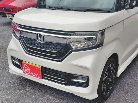 Honda N-BOX Custom