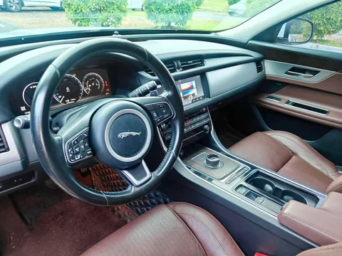Jaguar XFL