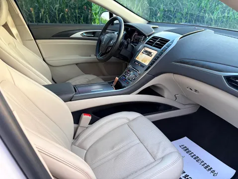 Lincoln MKZ