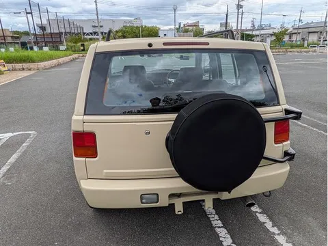 Nissan Rasheen