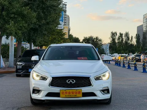 Infiniti Q50L