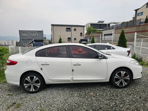 Renault SM3