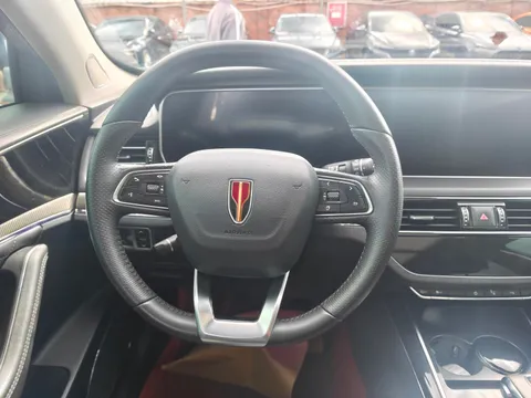 Hongqi HS5