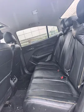 Roewe i5