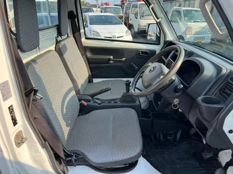 Nissan Clipper Truck