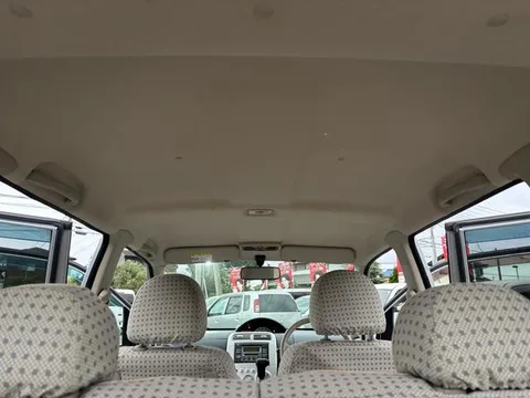 Nissan Otti