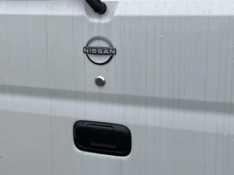Nissan Clipper Van