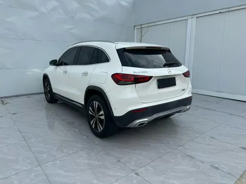 Mercedes-Benz GLA-Class