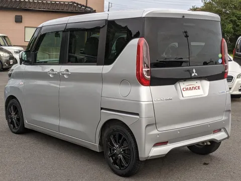 Mitsubishi eK Space