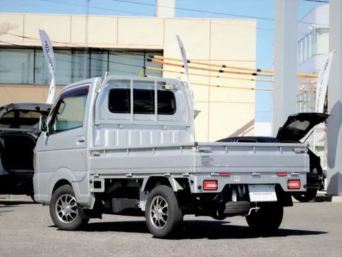 Nissan Clipper Truck