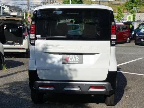 Mitsubishi Delica Mini