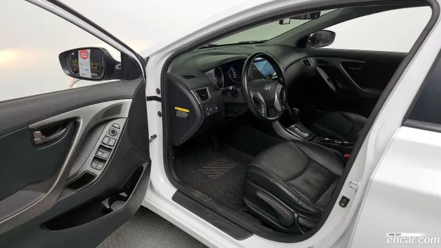 Hyundai Elantra (Avante)