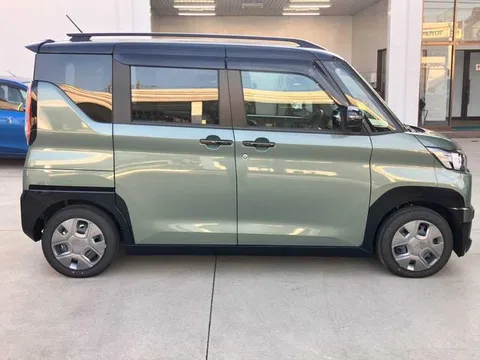 Mitsubishi Delica Mini