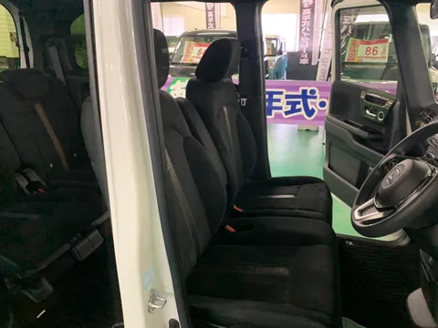 Honda N-BOX Custom
