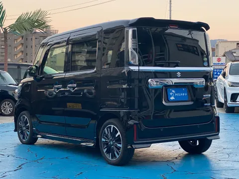 Suzuki Spacia Custom