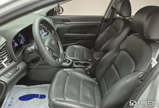 Hyundai Elantra (Avante)