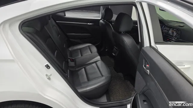 Hyundai Elantra (Avante)