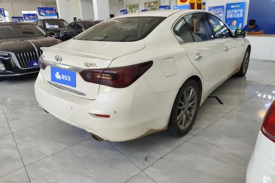 Infiniti Q50L