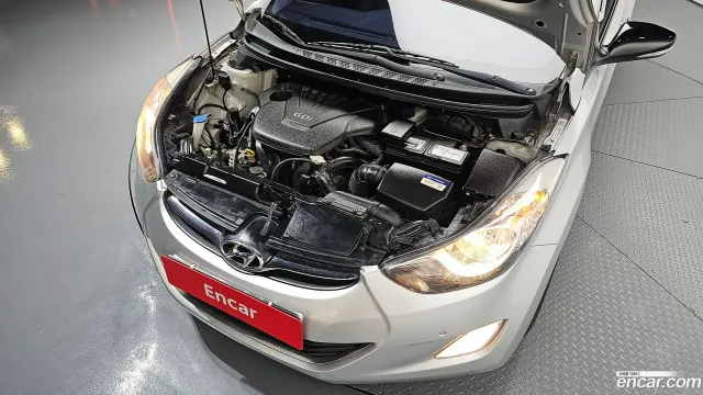 Hyundai Elantra (Avante)