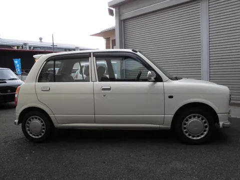 Daihatsu Mira Gino