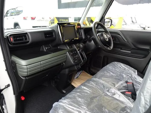 Suzuki Spacia Gear