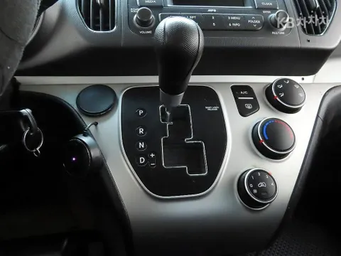 Kia Deluxe