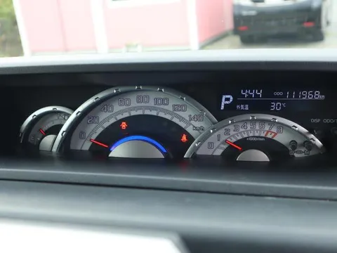 Toyota Pixis Mega