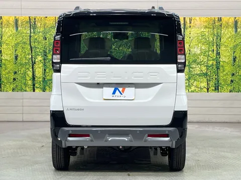 Mitsubishi Delica Mini