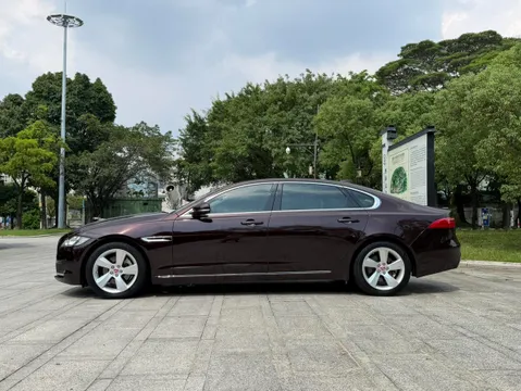 Jaguar XFL
