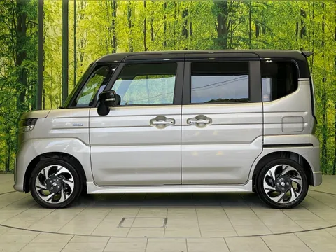 Suzuki Spacia Custom