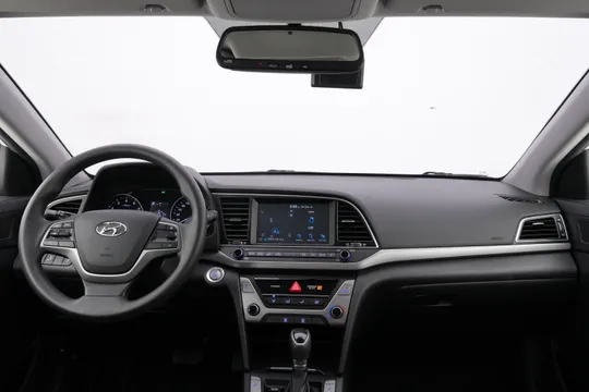 Hyundai Elantra (Avante)