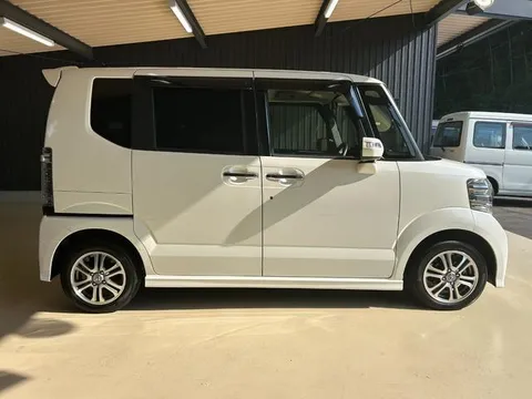 Honda N-BOX Plus Custom