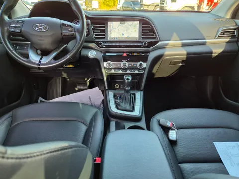Hyundai Elantra (Avante)