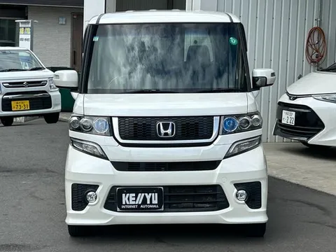 Honda N-BOX Custom