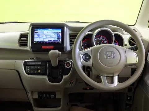 Honda N-BOX Slash