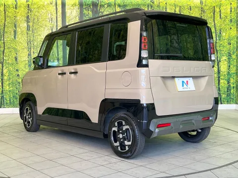 Mitsubishi Delica Mini