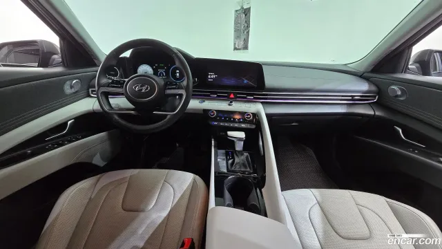 Hyundai Elantra (Avante)