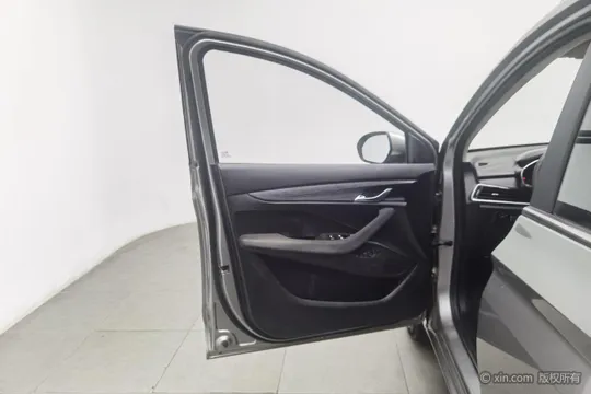 Baojun 360