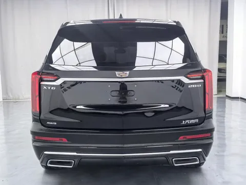 Cadillac XT6