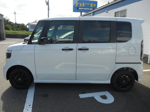 Honda N-BOX Custom