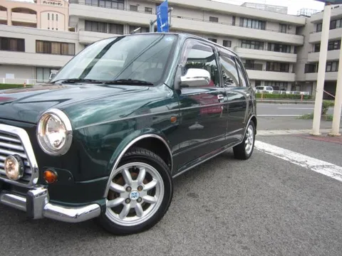 Daihatsu Mira Gino