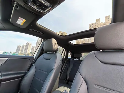 Mercedes-Benz Mercedes-Benz GLA