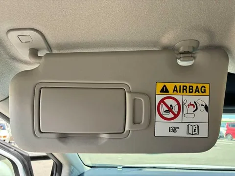 Nissan Note Aura