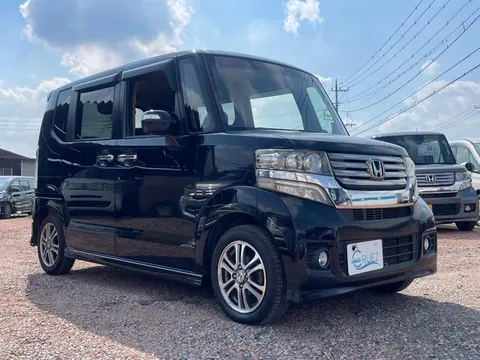 Honda N-BOX Custom