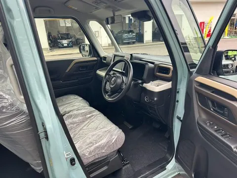 Suzuki Spacia
