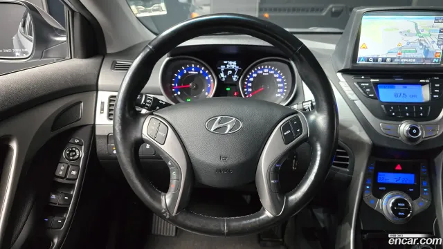 Hyundai Elantra (Avante)