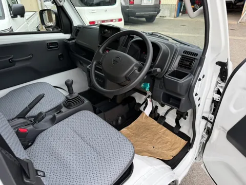 Nissan Clipper Truck
