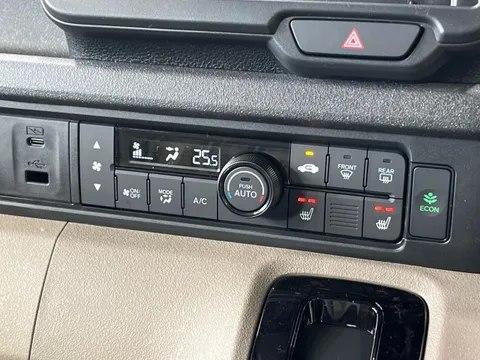 Honda N-BOX Joy