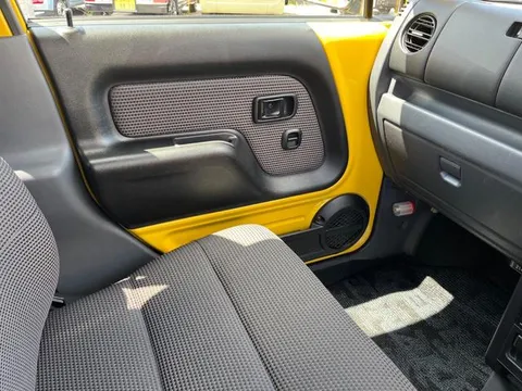 Daihatsu Naked