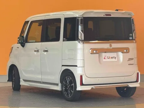 Suzuki Spacia Custom